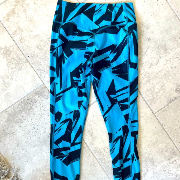 Nike DriFit Workout Pants - Picture 1 of 3